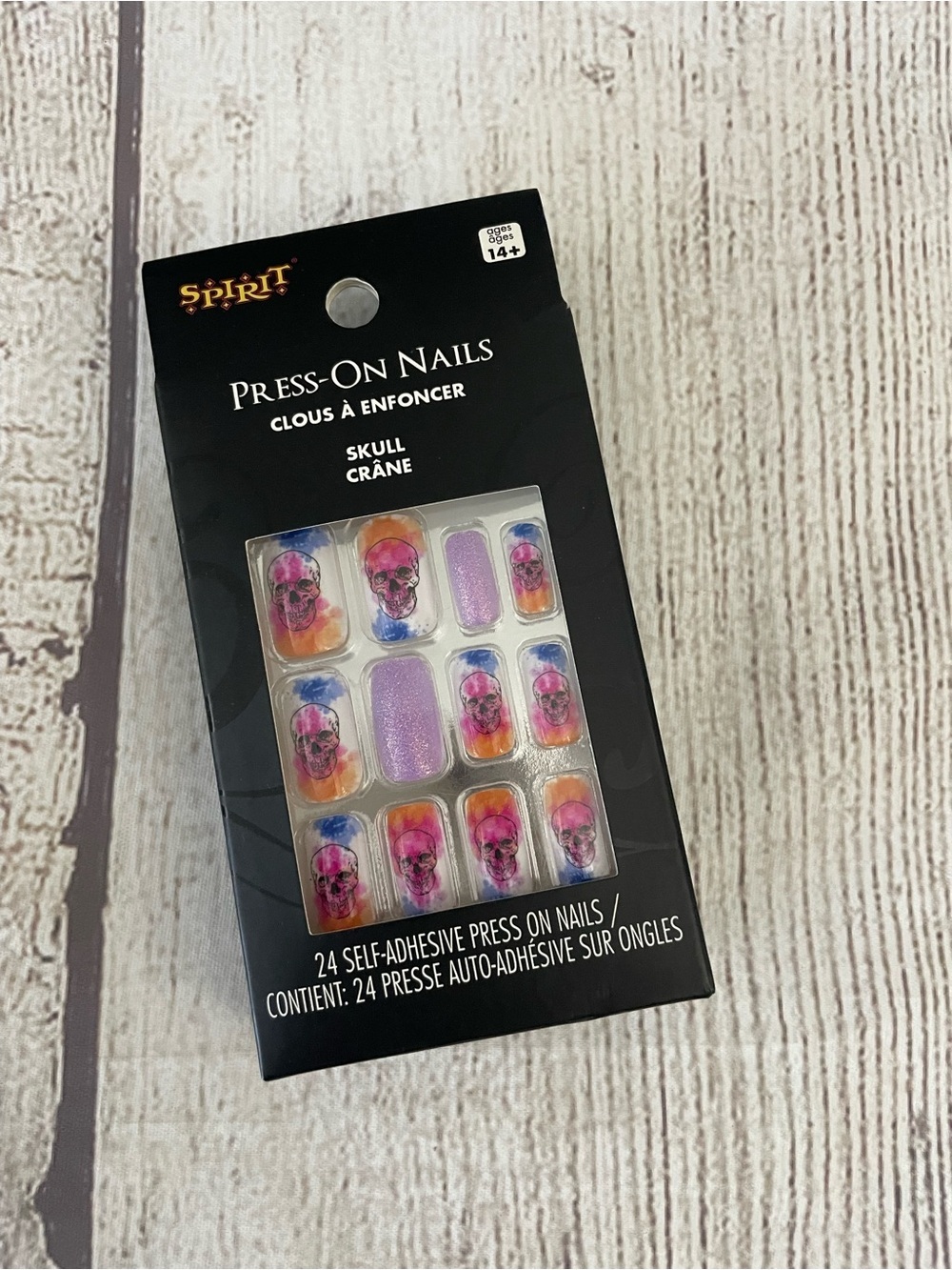 NWT Spirit Halloween Skull Press-On Nails 24 pack